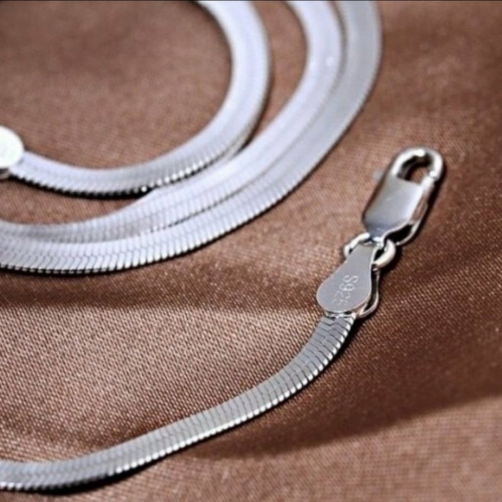 NEW 925 STERLING SILVER HERRINGBONE NECKLACE - Picture 3 of 5
